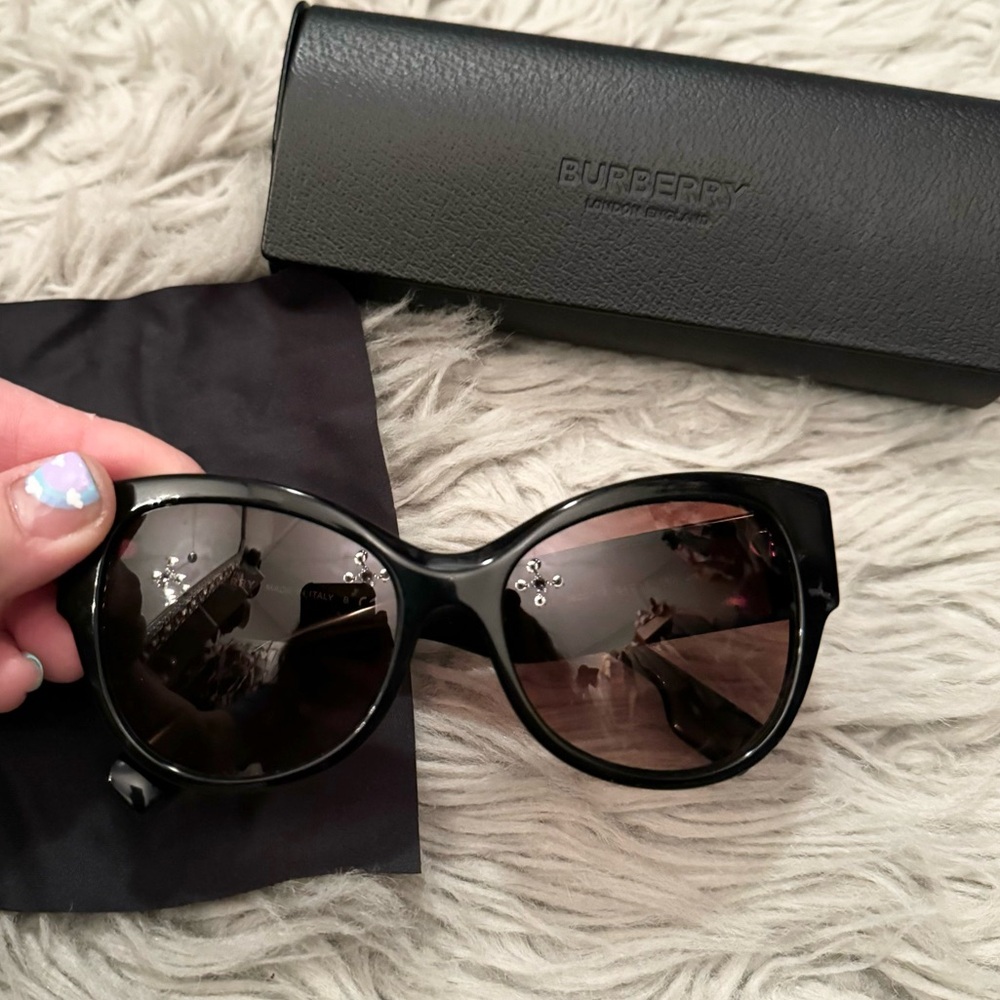Burberry sunglasses